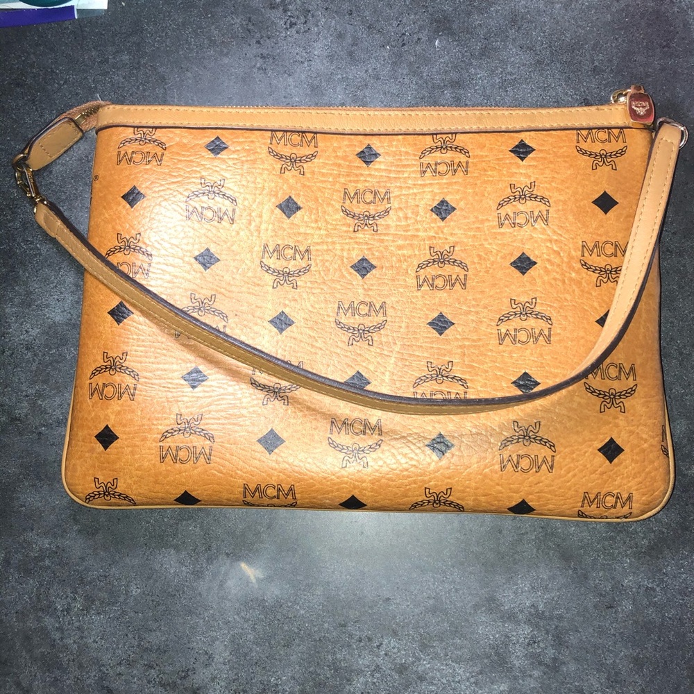 Authentic Mcm shoulder bag! - Picture 3 of 8